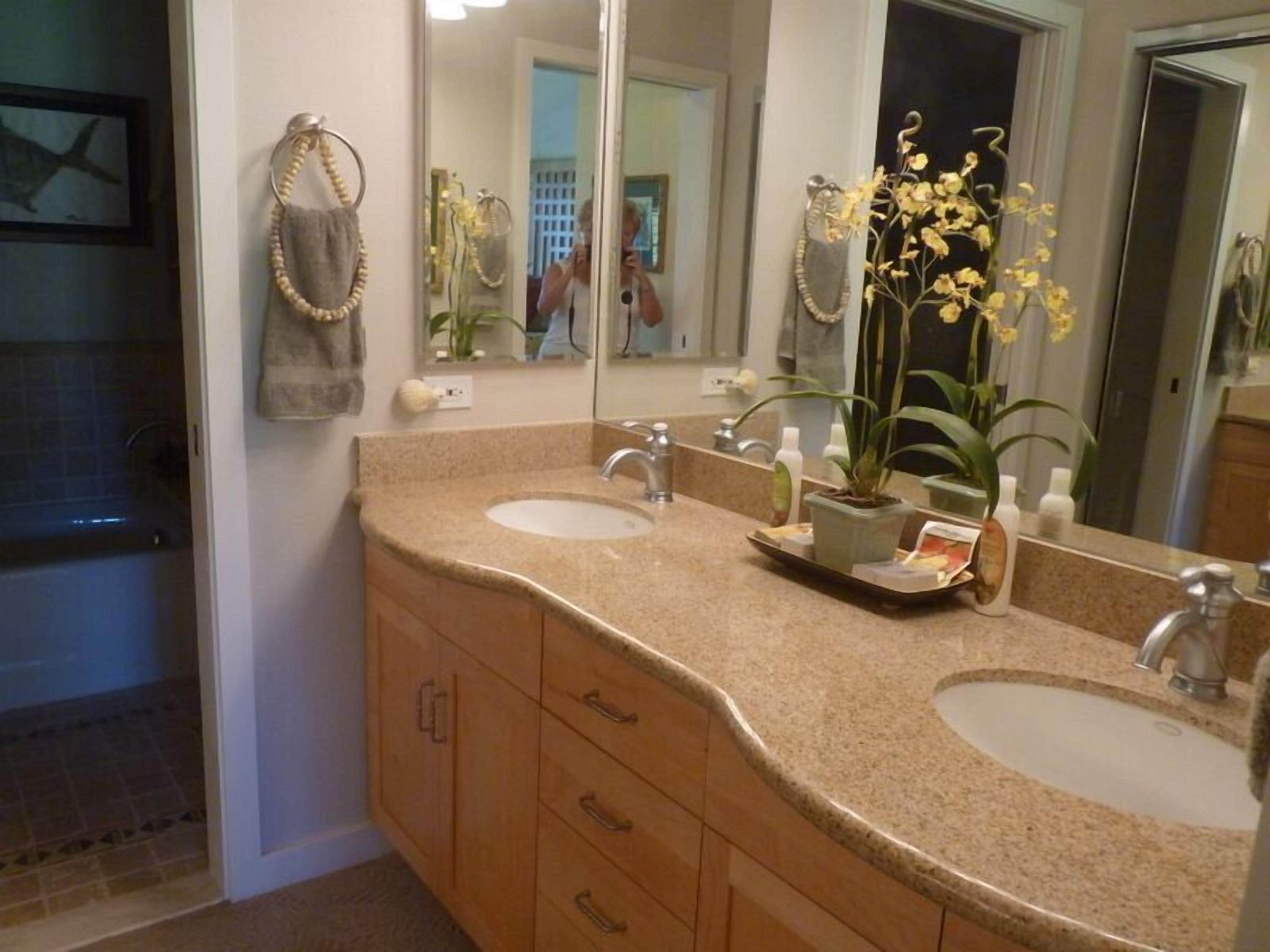 Bathtub, jetted tub, hair dryer, towels