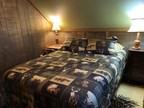 2 soverom, skrivebord, strykejern/-brett og wi-fi (inkludert)