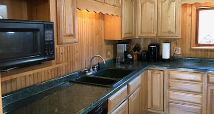 Black River Retreat (Dog Friendly!)
