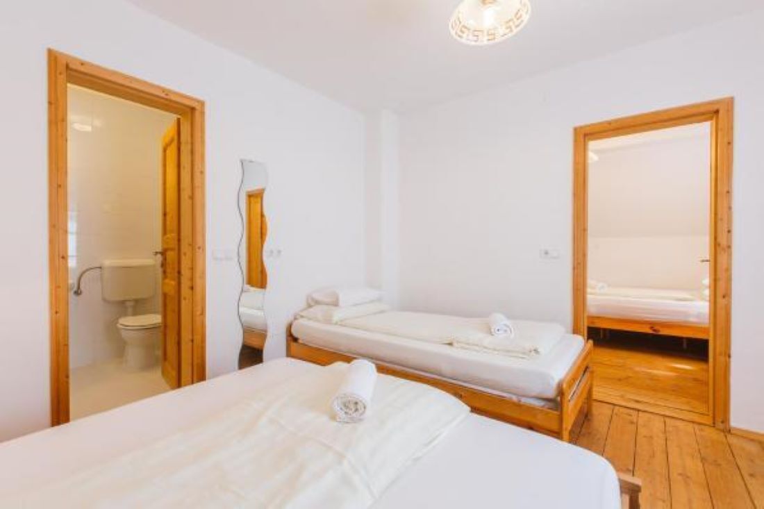 6 Schlafzimmer, Bügeleisen/Bügelbrett, kostenloses WLAN, Bettwäsche