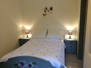 6 habitaciones, tabla de planchar con plancha y wifi gratis