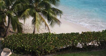 Voll ausgestattet und ausgestattet, großzügige Meerblick-Apartment