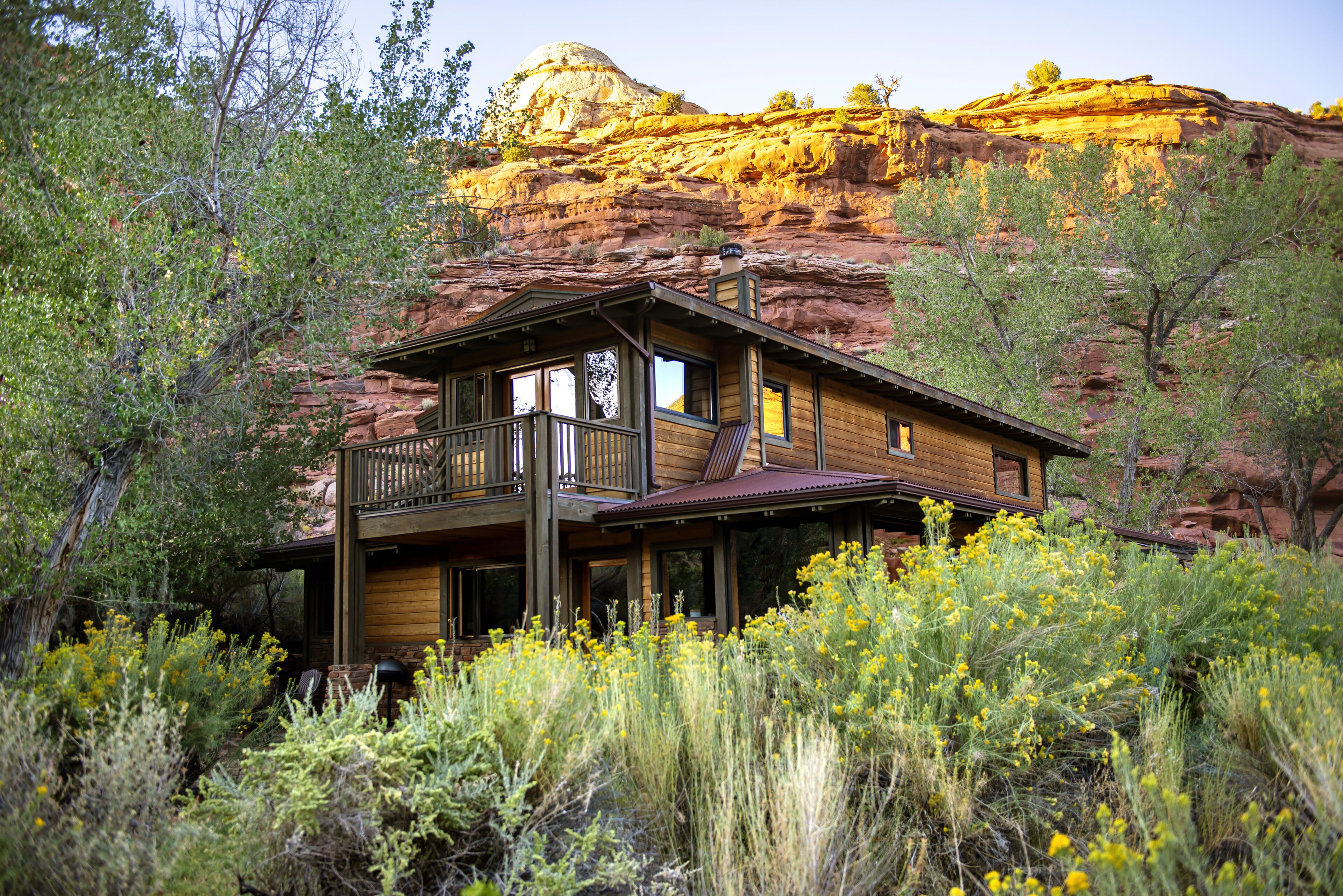 Special August Opening - Beautiful Guest Home in the Escalante Canyon
