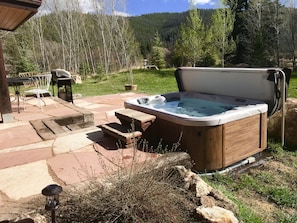 Tina de hidromasaje al aire libre