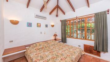 2 bedrooms, free WiFi, bed sheets, wheelchair access