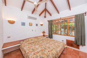 2 bedrooms, free WiFi, bed sheets, wheelchair access