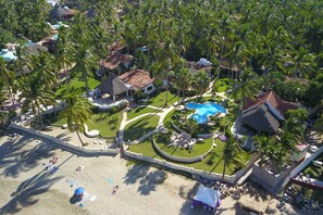 Pool - SAYULITA BEACHFRONT VILLA, BEACHFRONT POOL ON ROMANTIC GARDEN GROUNDS (SAYULITA)