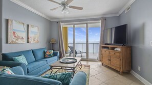 TV - Emerald Isle 1309 - Front row beach chair service included! (Panama City Beach)