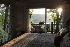 1 bedroom, iron/ironing board, free WiFi, bed sheets - Chalet with Year around Lake & Mountain Views in Big Canoe (Jasper)