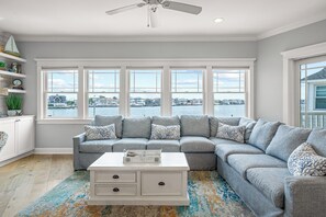 Smart TV, fireplace, DVD player, video library - Luxury LBI Waterfront Home With Dock. Perfect for Boat Owners! (Ship Bottom)