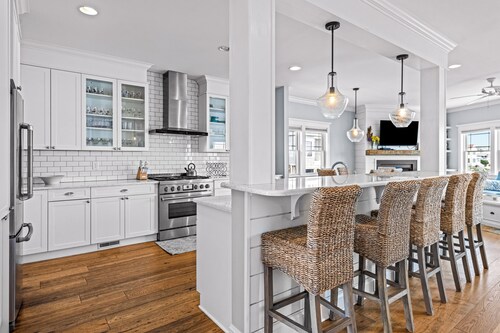 Luxury LBI Waterfront Home With Dock.  Perfect for Boat Owners!