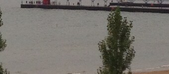 Beautiful South Haven Lake House; Newly Renovated and Decorated; Family-oriented