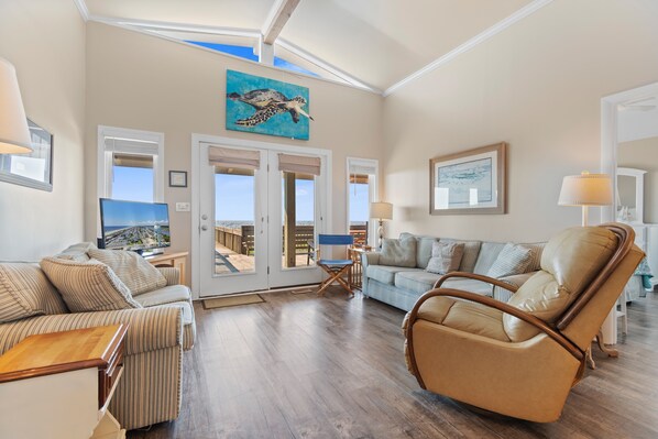 TV, DVD player, table football, stereo - "Beach Nuts" 5 Bedroom, 3 Bathroom Oceanfront home. (Holden Beach)