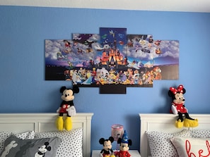 2 bedrooms, iron/ironing board, travel cot, free WiFi