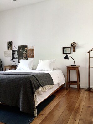 3 chambres, fer et planche à repasser, lit parapluie, Wi-Fi gratuit