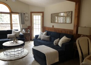 TV, DVD player - Spectacular Catskill Mountain River Front Custom Log Home (hancock)