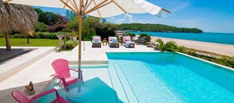 Luxurious Beach Front Villa with Pool - Out of the Blue Villa