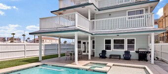 4300SF Home with Large Heated Pool, Hot Tub, Table Games, & Views! Dog-Friendly!