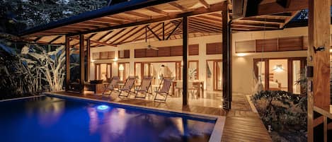 Infinity-Pool