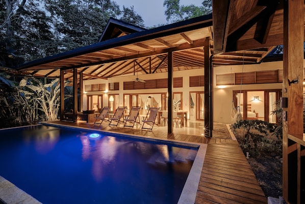 An infinity pool