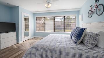 2 bedrooms, iron/ironing board, free WiFi, bed sheets