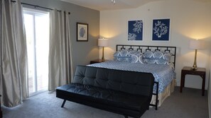 4 makuuhuonetta, silitysrauta/-lauta, ilmainen Wi-Fi