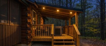 Secluded Cabin on 40 Acres | Hot Tub + Fireplace