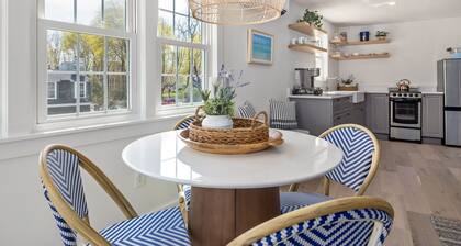 Kokoelma 4 'beach chic' vierasviittiä. Kaupungin keskusta. Kävele kaikkialla