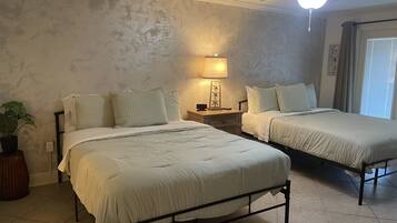 2 bedrooms, iron/ironing board, free WiFi, bed sheets