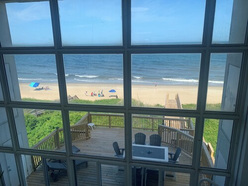 Oceanfront Executive Retreat