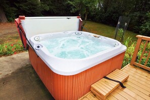 Baignoire à remous extérieure