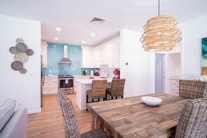Interior - Tropical style Luxury Townhome, newly renovated - Paradise! (Princeville)