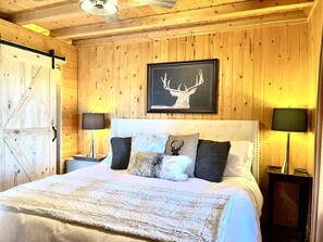 2 bedrooms, desk, iron/ironing board, free WiFi - Cozy MTN View Cabin-Ski Wolf Creek 22 miles Fire Pit-WiFi-Dog Friendly! (South Fork)