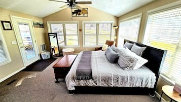 3 bedrooms, travel crib, free WiFi, bed sheets