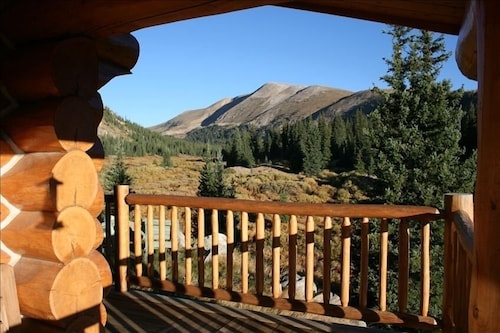 Exclusive 23-Acre Rocky Mtn. Retreat - Featured in a Music Video!  Unforgettable