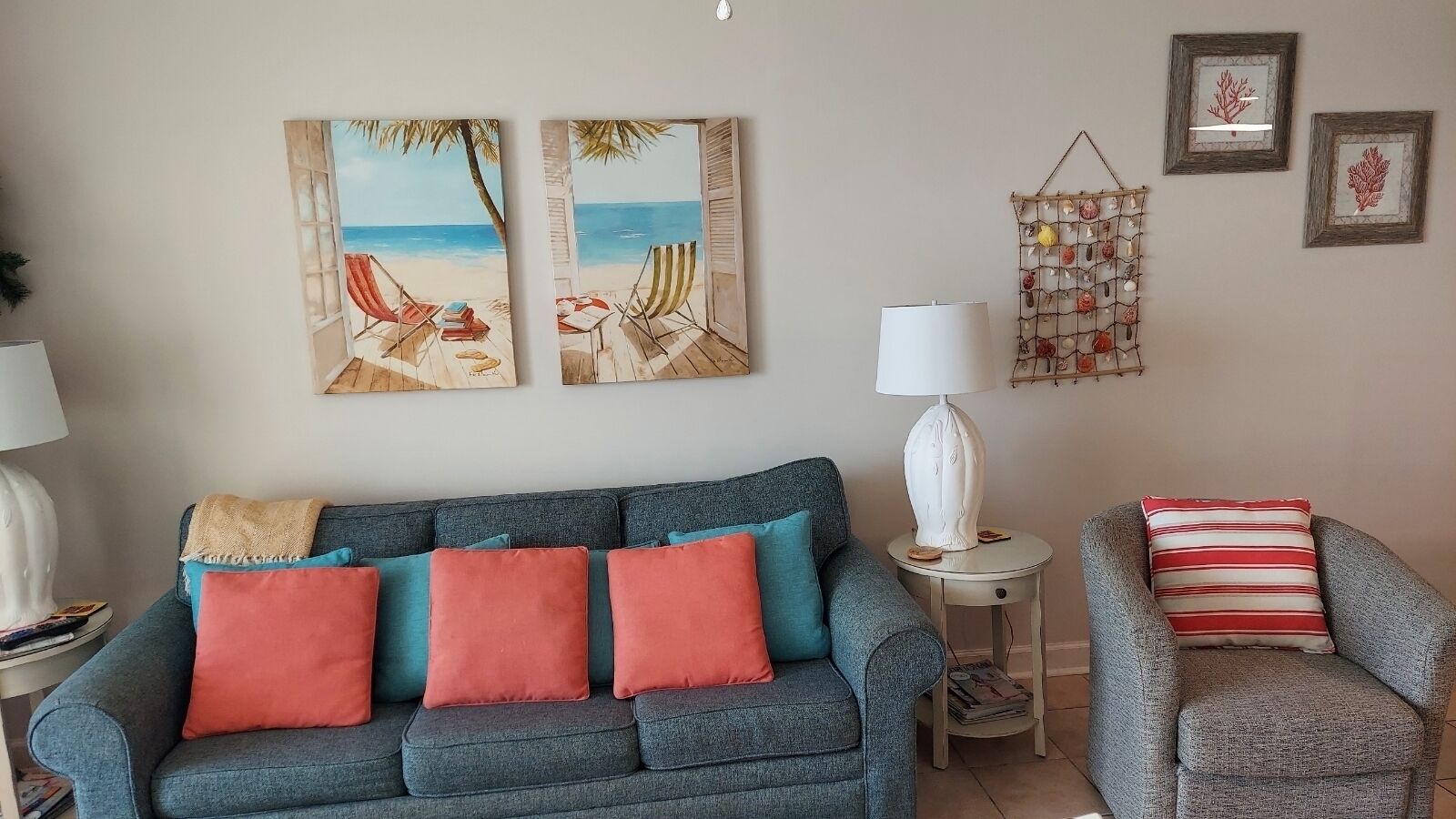 Awesome Beach view  2 Br/2ba  SLEEPS 6-8  near “The Hangout” IWW 479 oceanfront 