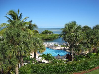 Beautiful Ocean View  in Angler's Reef with View of Sand Bar/Boat slip
