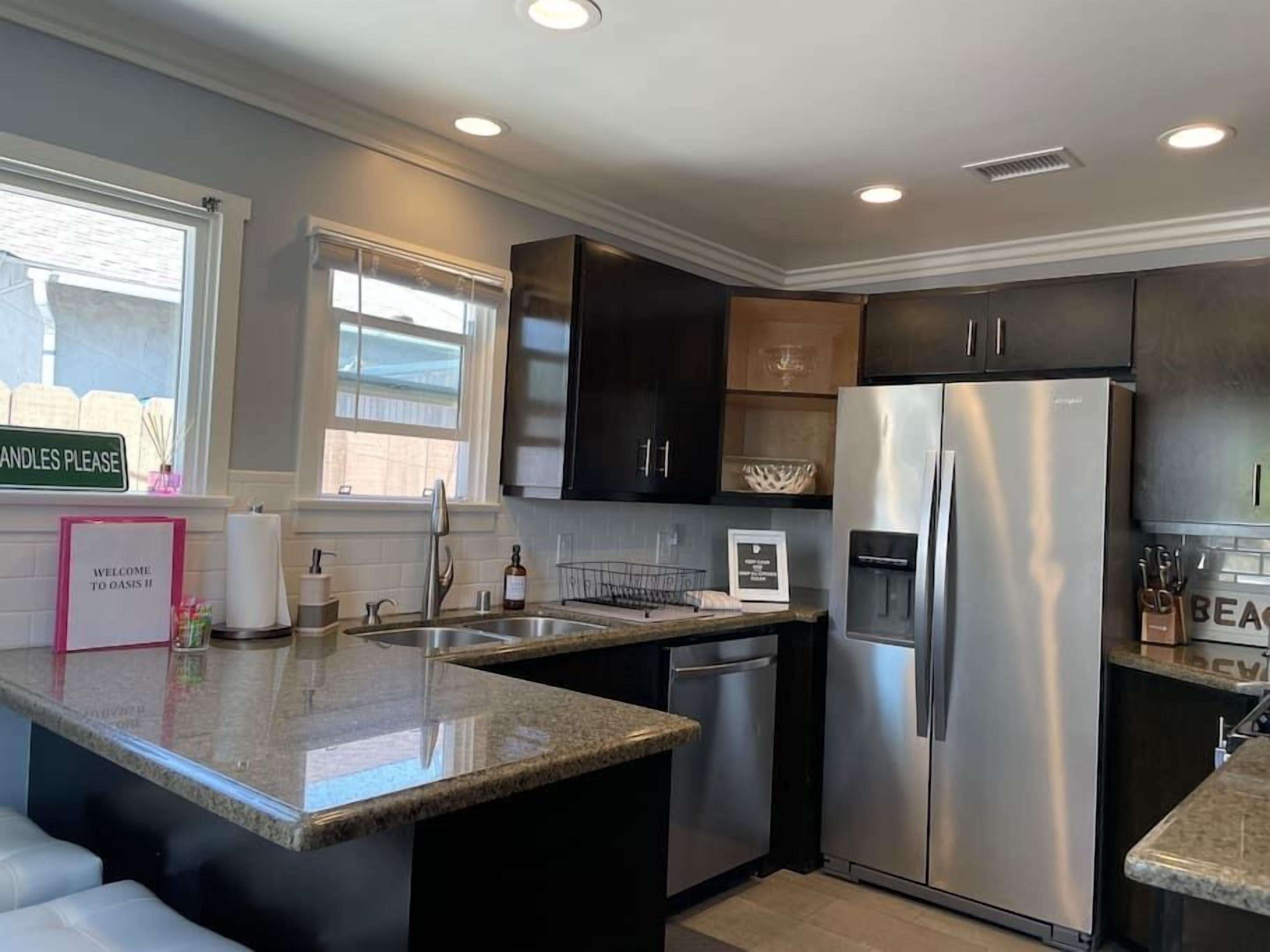 Frigorifero, microonde, forno, lavastoviglie