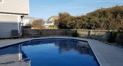 Semi-Oceanfront, uima-allas, poreallas, merinäköala, lähellä julkista rantaa ja markkinoita