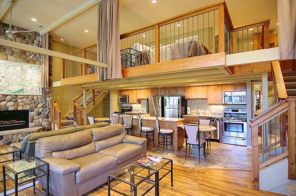 TV, fireplace, DVD player