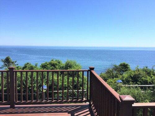 Spectacular beachfront views!