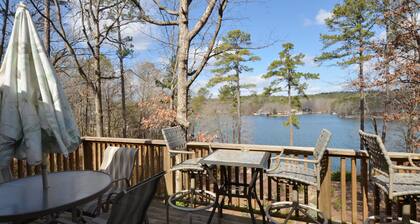 Lake Front Hot Springs Village loma Retreat