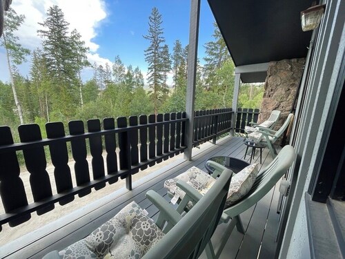 Mountain Getaway on the Bus Route to Winter Park Resort