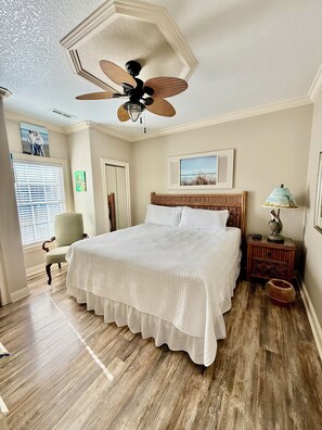 5 habitaciones, tabla de planchar con plancha, wifi y ropa de cama 