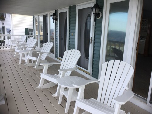 Upea 6 makuuhuoneen Ocean Front Home askeleen päässä Lyhyt Sands