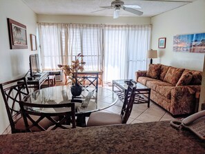 TV, DVD player, books, stereo