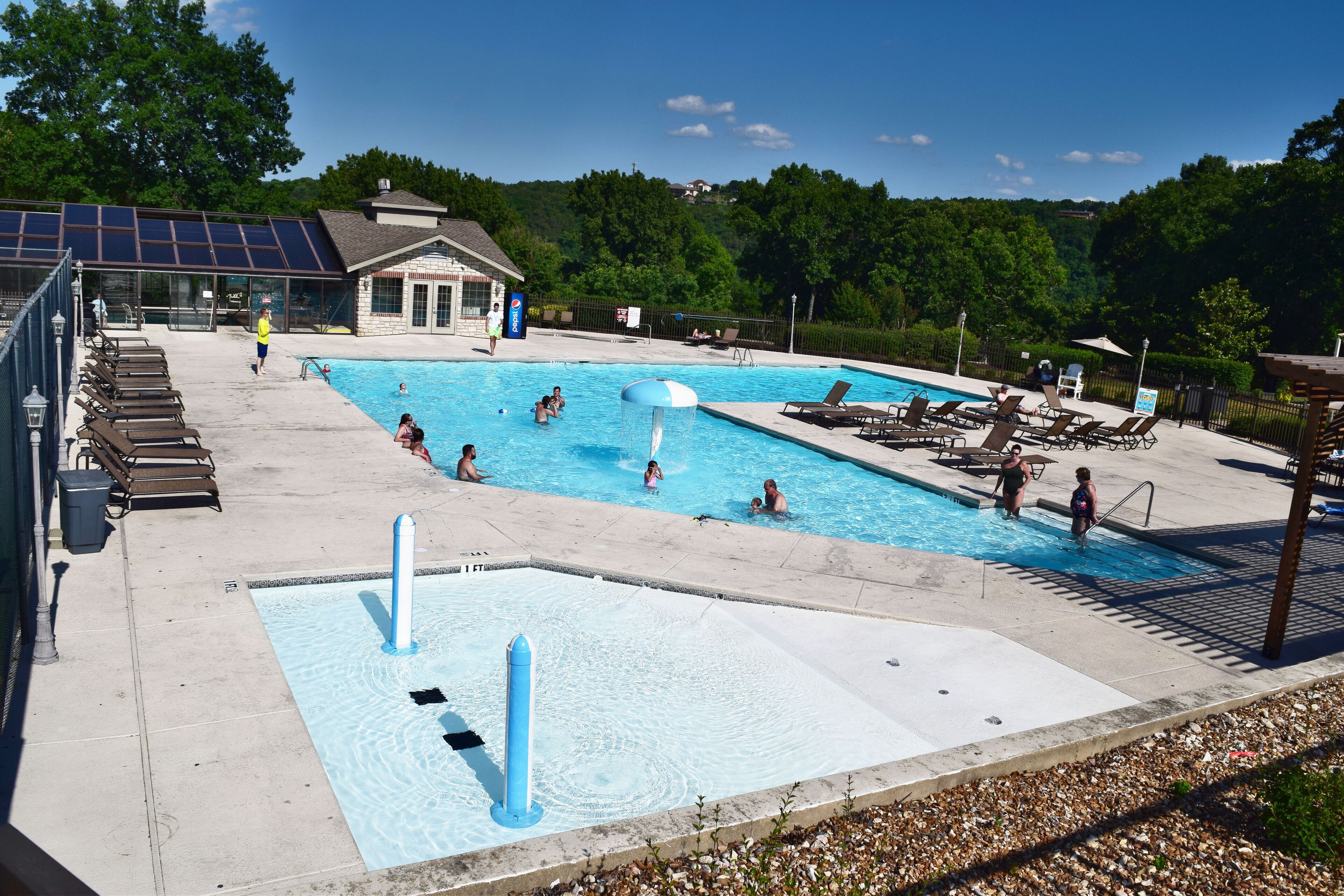 Indendørs pool, udendørs pool
