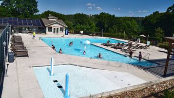 Indendørs pool, udendørs pool