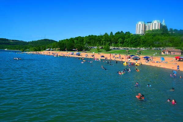 Beach - Gorgeous Pointe Royale Condo, Free Wi-Fi , TV, Pool, King-Size Bed, Golf, (Branson)