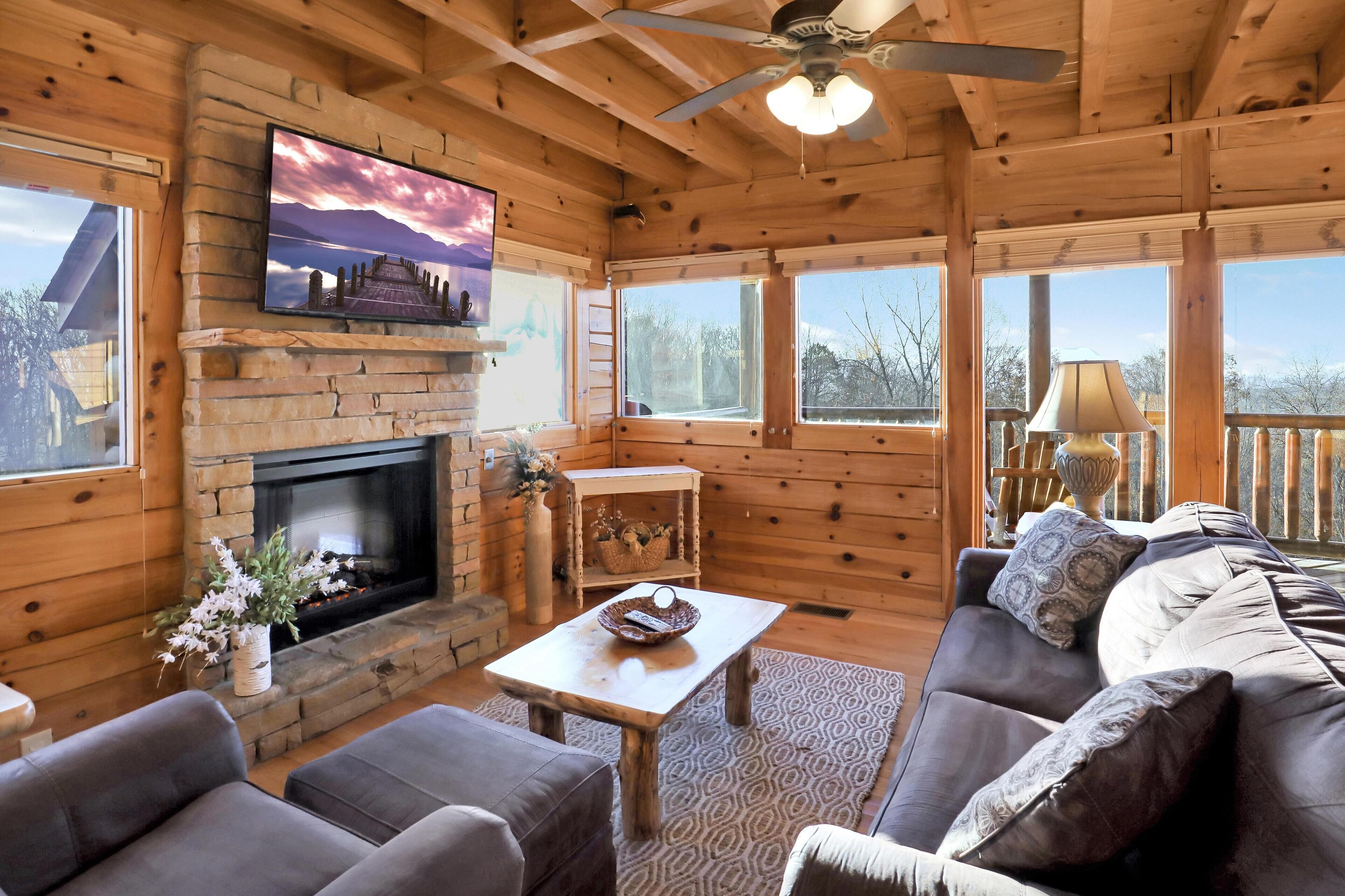 Una Smart TV, una chimenea